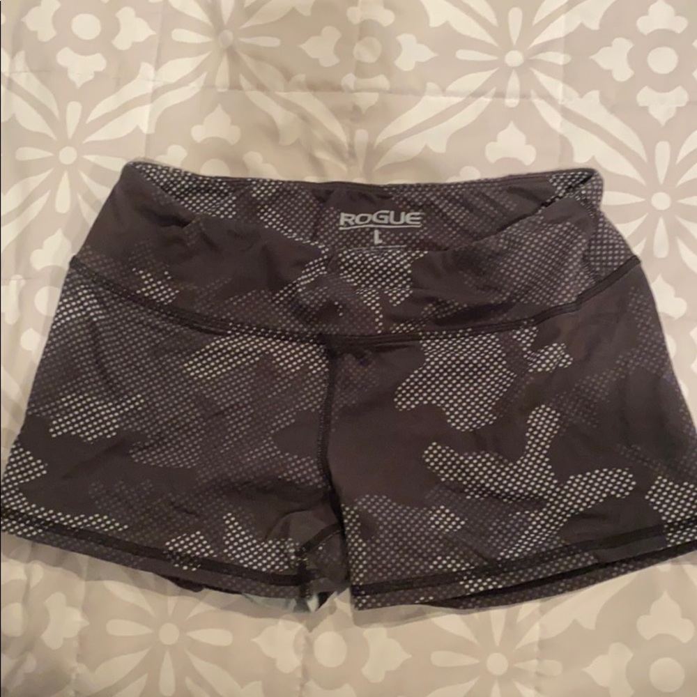 Rogue fitness shorts size large